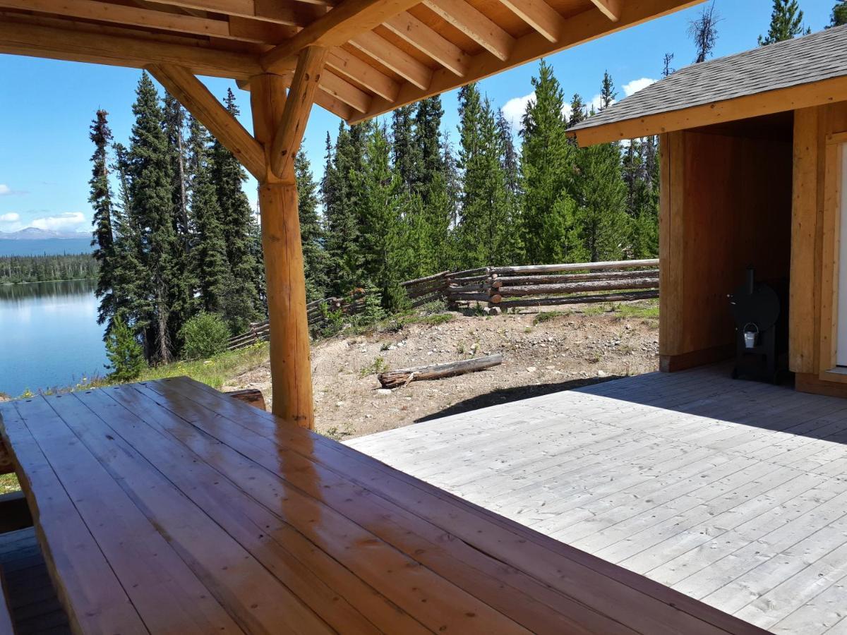 Red Cariboo Apartments Anahim Lake Экстерьер фото